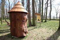 replika tzv. Komenského úlu, zámecký park na Kačině