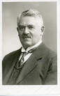 Josef Opletal, portrétní fotografie, nedatováno. Zdroj: NZM, s. p. o., fond Archiválie